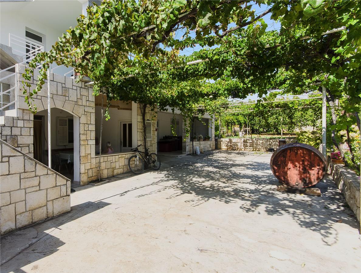 Apartment Niko Vodice Kültér fotó