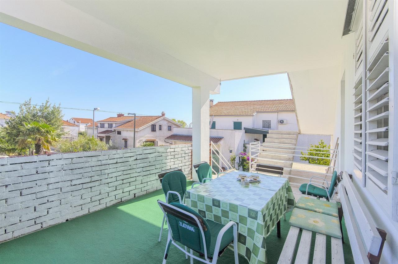 Apartment Niko Vodice Kültér fotó